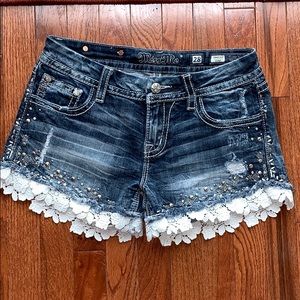 Miss Me Signature Short Size 28